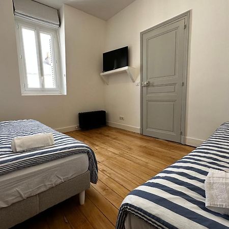 In The Beautiful Districts Of Tours A "Particular" With Great Comfort Villa Exterior photo