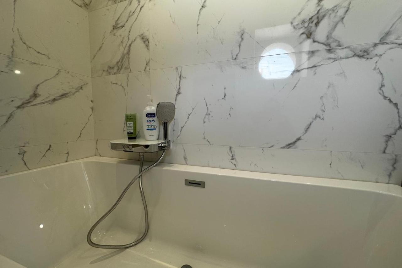 In The Beautiful Districts Of Tours A "Particular" With Great Comfort Villa Exterior photo